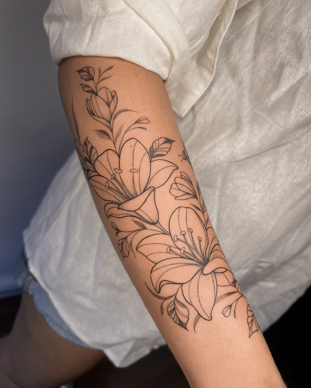 tatuagem delicada, traços finos, tatuagem feminina, tatuagem perto de mim, flash tattoo, tattoo, tatuagem no braço, tatuapé, fine art tattoo, Andressa Mayumi - 15