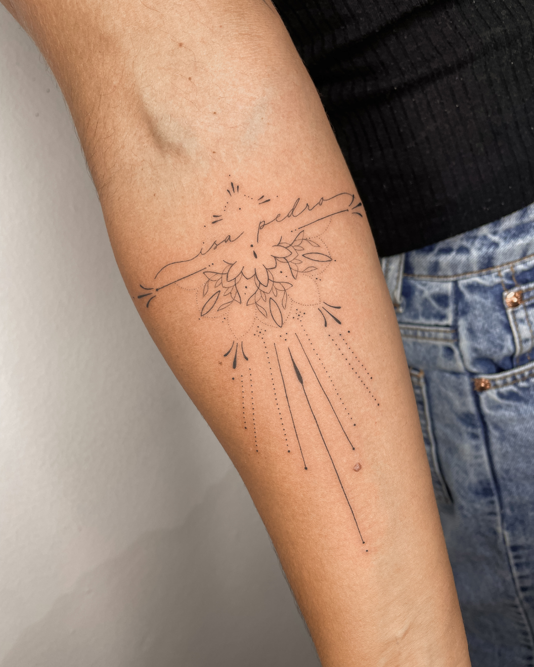tatuagem delicada, traços finos, tatuagem feminina, tatuagem perto de mim, flash tattoo, tattoo, tatuagem no braço, tatuapé, fine art tattoo, Andressa Mayumi - 18
