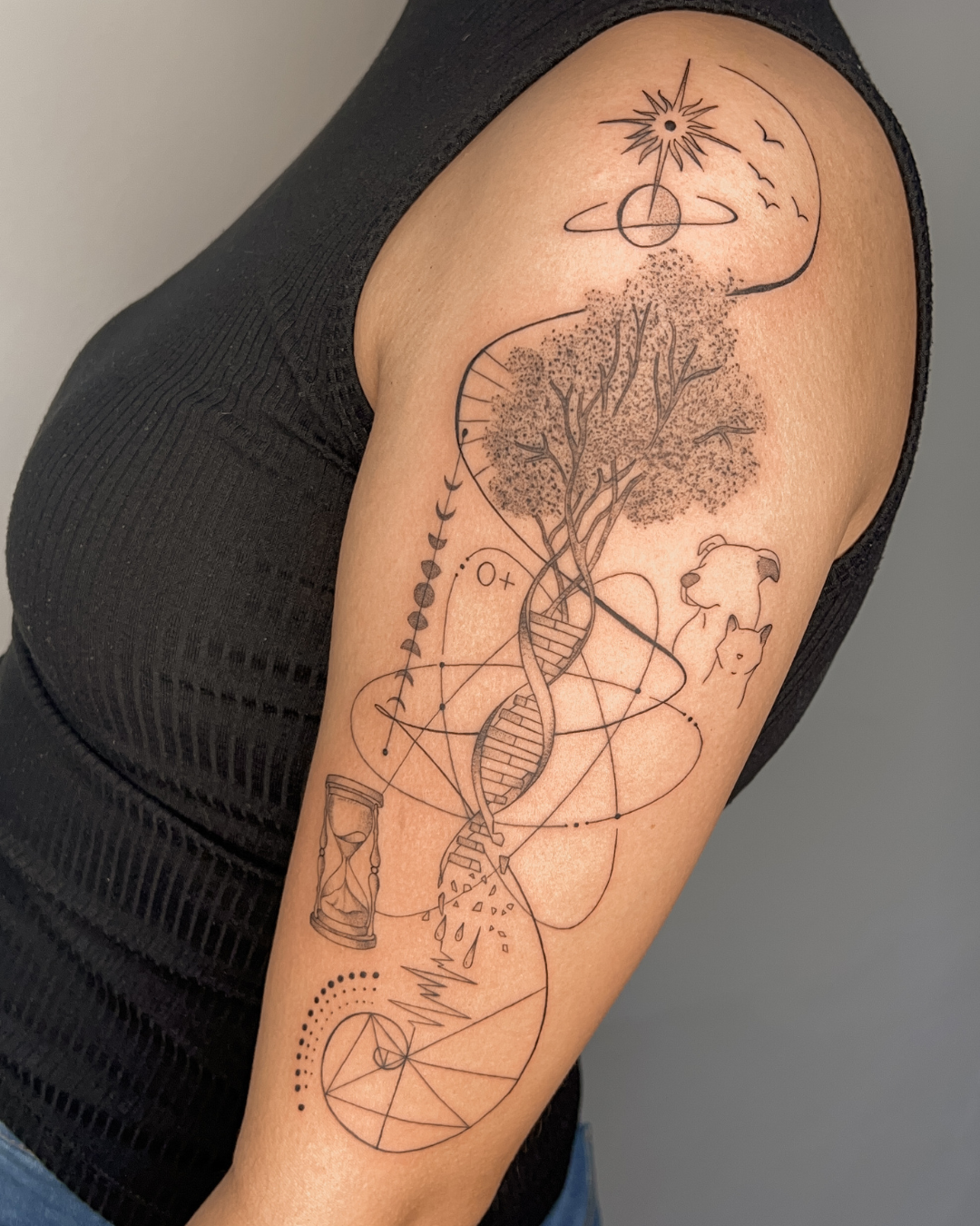 tatuagem delicada, traços finos, tatuagem feminina, tatuagem perto de mim, flash tattoo, tattoo, tatuagem no braço, tatuapé, fine art tattoo, Andressa Mayumi - 5