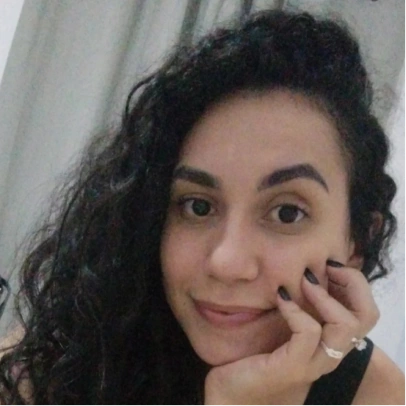 Andressa Mayumi - Tatuadora - Fineline